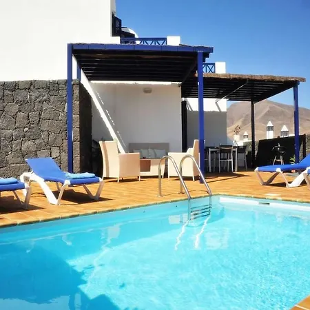 Playa Blanca Sleeps 6 Pool Wifi