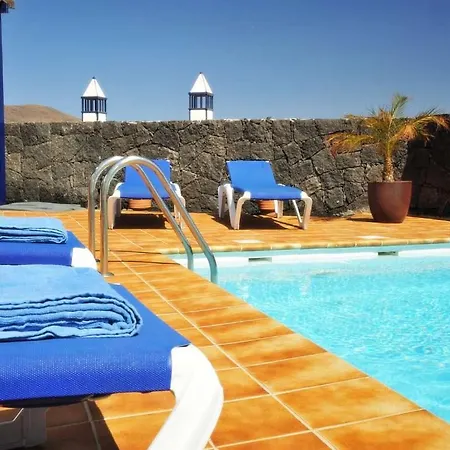 Playa Blanca Sleeps 6 Pool Wifi *
