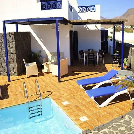 Playa Blanca Sleeps 6 Pool Wifi *